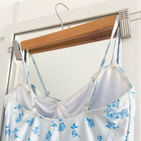 Faithfull The Brand Size XS / 6 Amalfi One Piece Rocha Floral BNWT RRP $189 - Picture 3 of 9